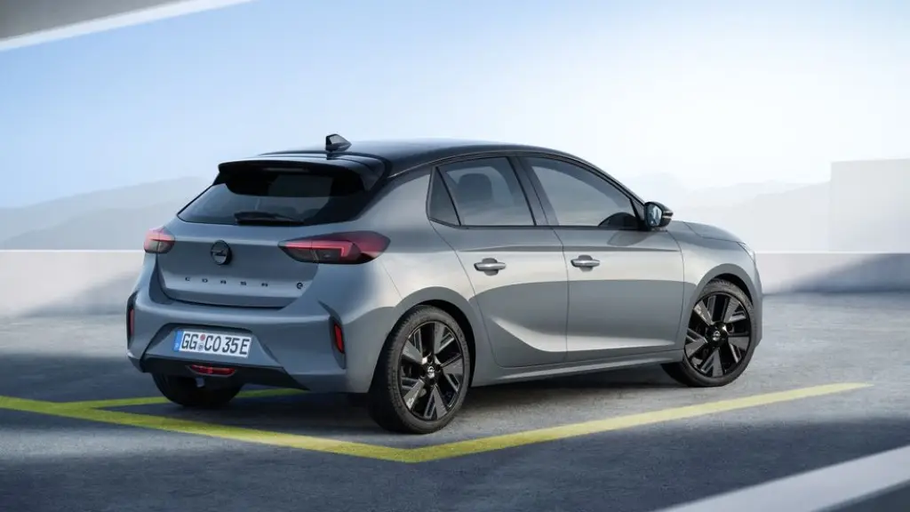 Opel Corsa 2024, Car and Driver