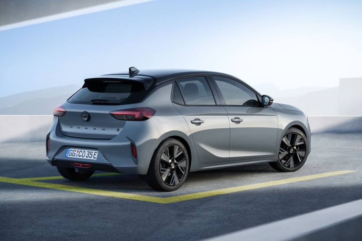Opel Corsa 2024 ,Car and Driver