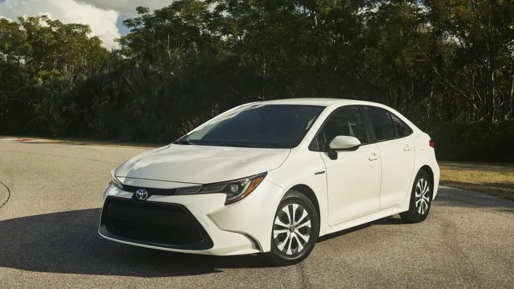 Toyota Corolla Hybrid, Internet