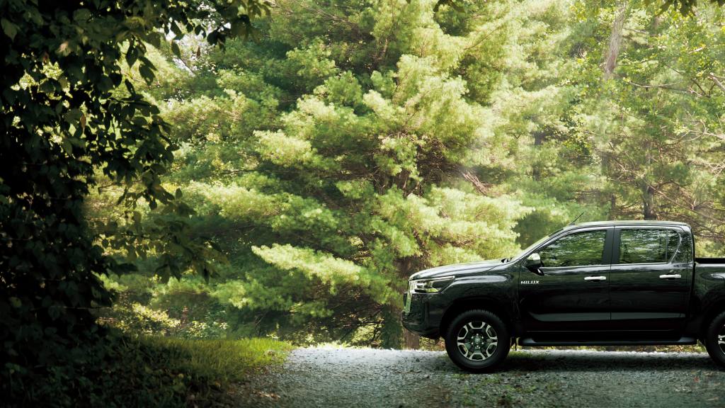 Toyota Hilux, Toyota
