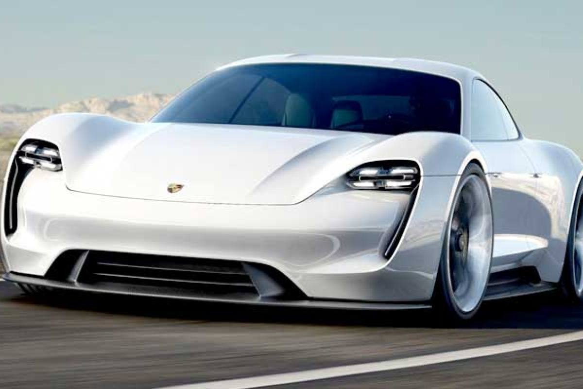 Porsche ,Internet