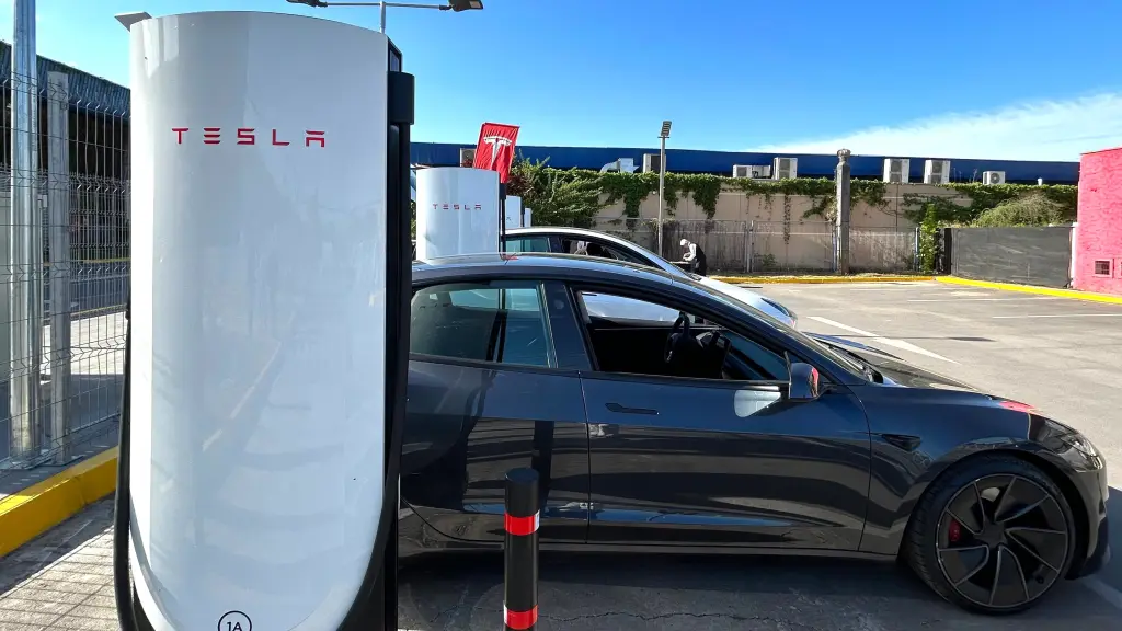 Superchargers de Tesla, Tesla