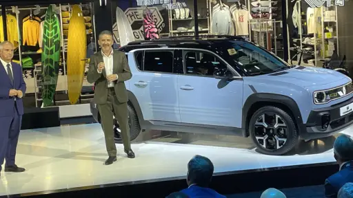 Presentación del nuevo R4 ,La Vanguardia