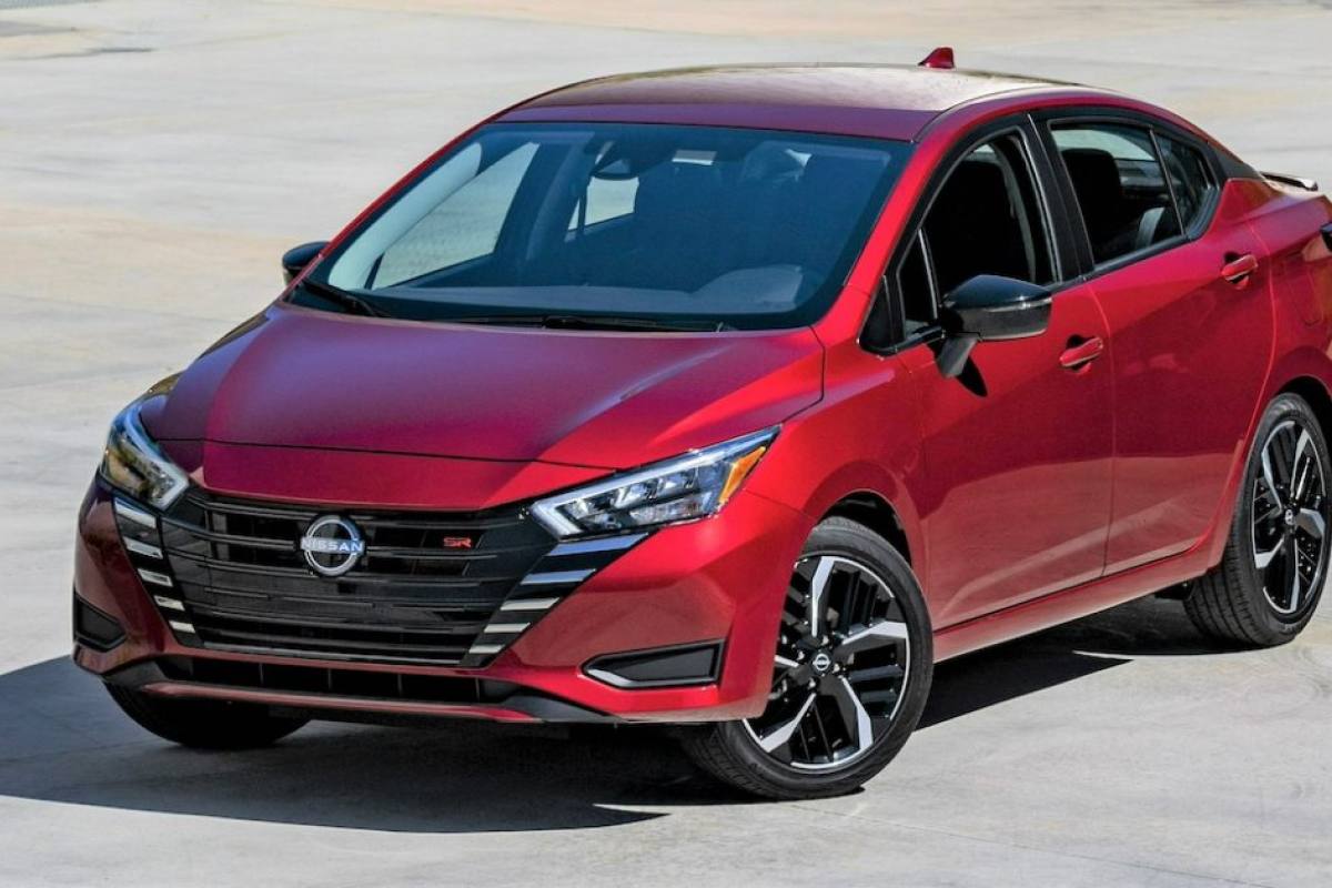 Nissan Versa ,Nissan