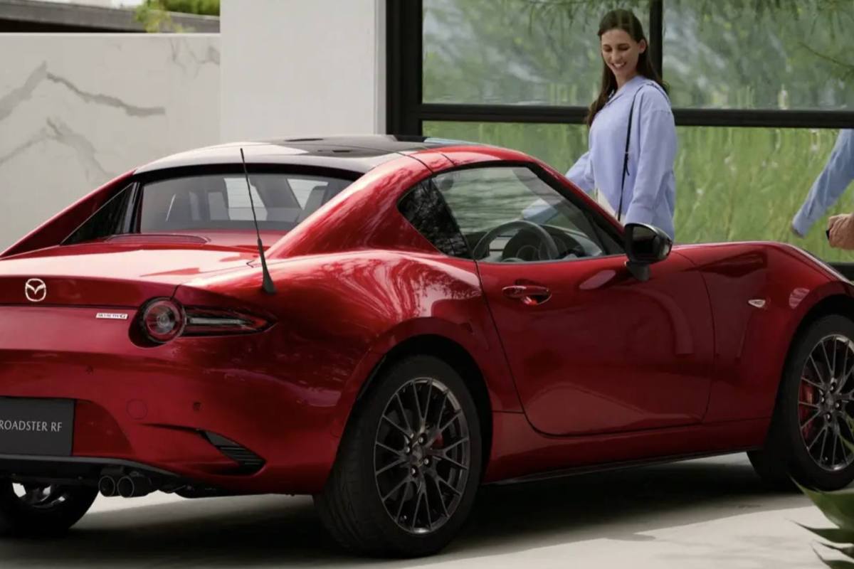 Mazda ,Internet