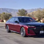 La nueva era del lujo eficiente: Llega a Chile el BMW Serie 7 híbrido enchufable