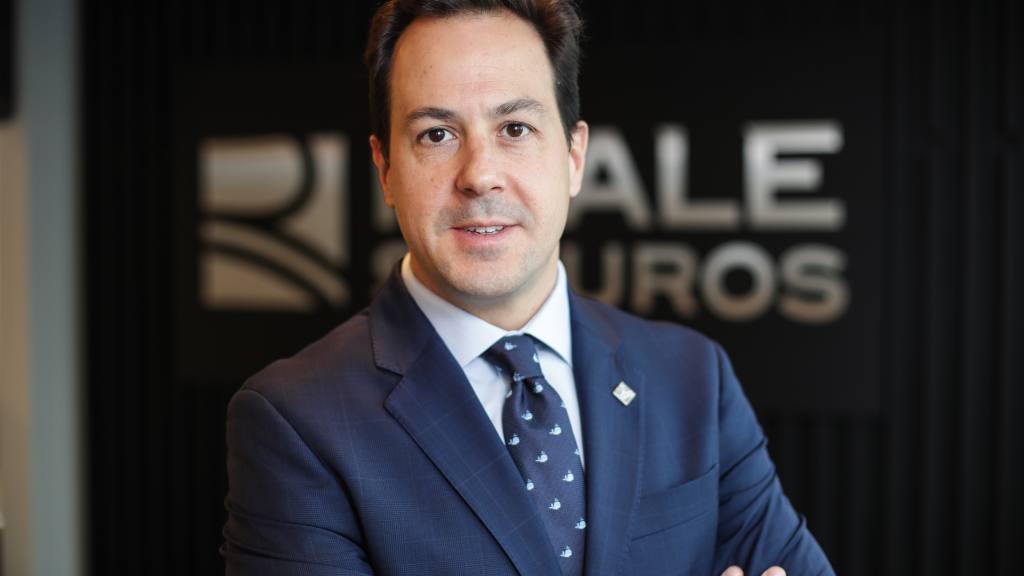 Víctor Ugarte, Reale Seguros