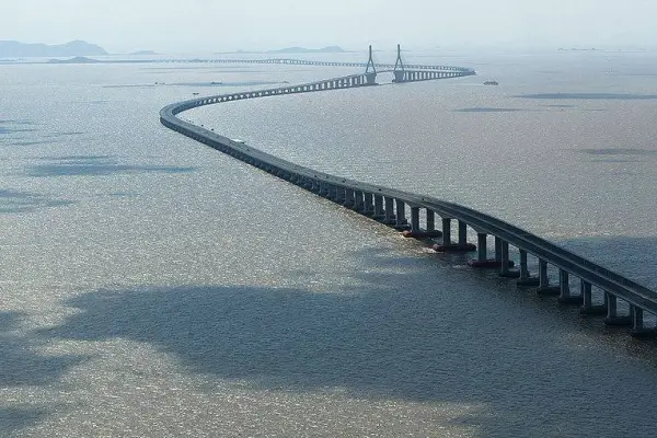 el puente más largo del mundo ,hcmhormigones.es