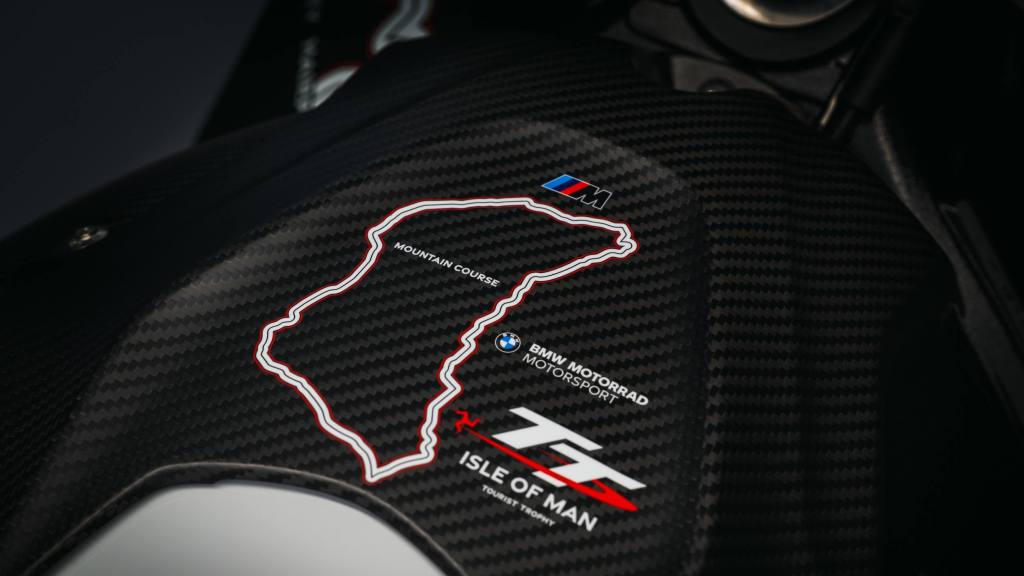 BMW M 1000 RR Edición Limitada Isle of Man TT, Prensa