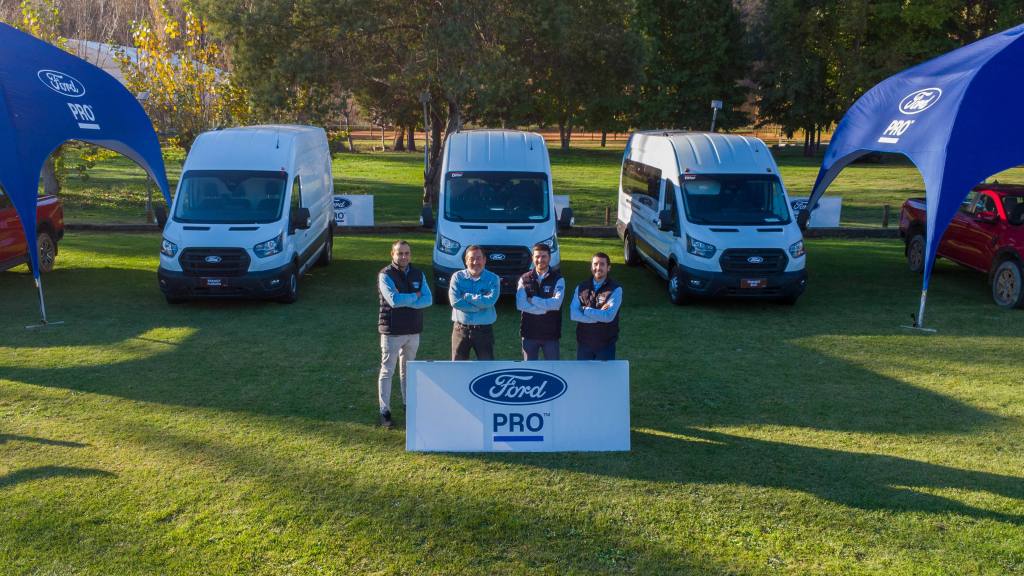 Ford PRO, Prensa