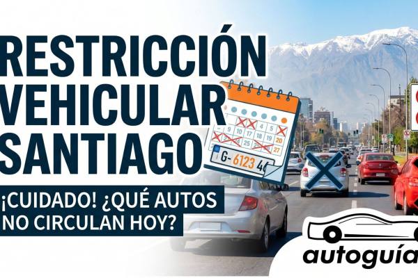 Mecánico revisando el motor de un automóvil