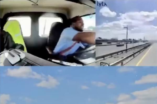 Mecánico revisando el motor de un automóvil