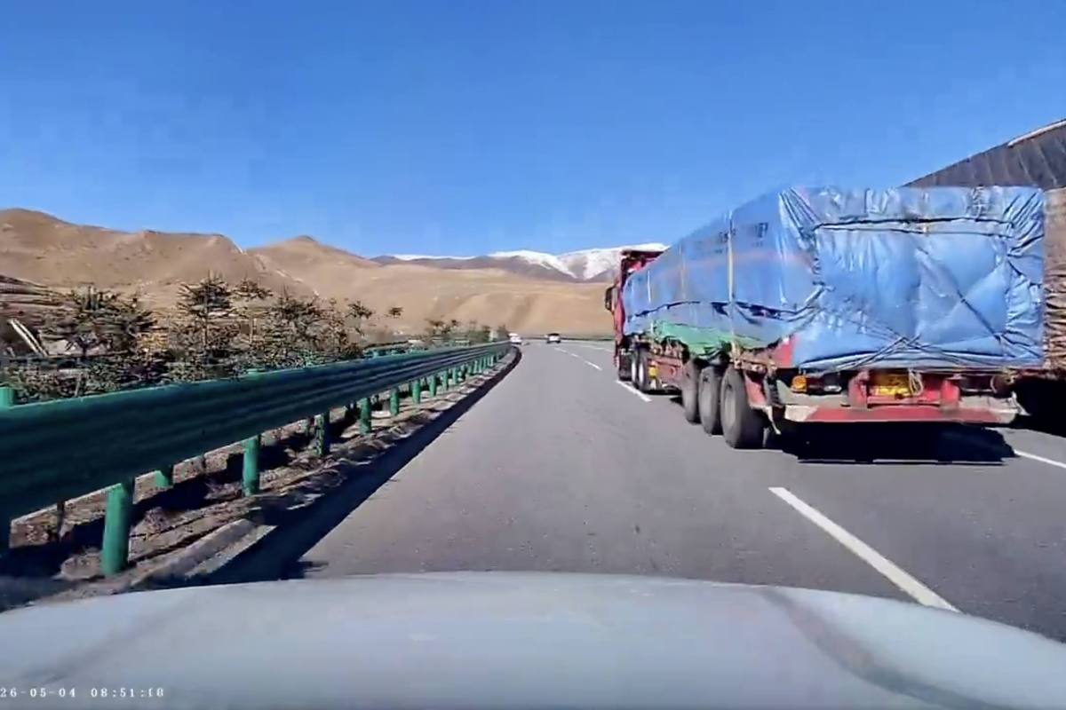 Camionero en China ,x.com @ceciarmy
