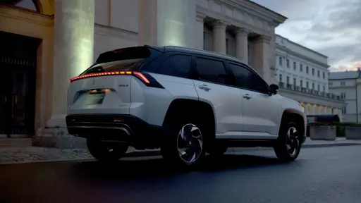 Suzuki Across Hybrid - Prensa
