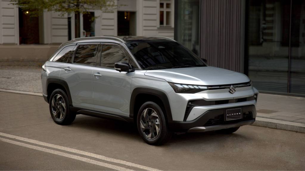 Suzuki Across Hybrid, Prensa