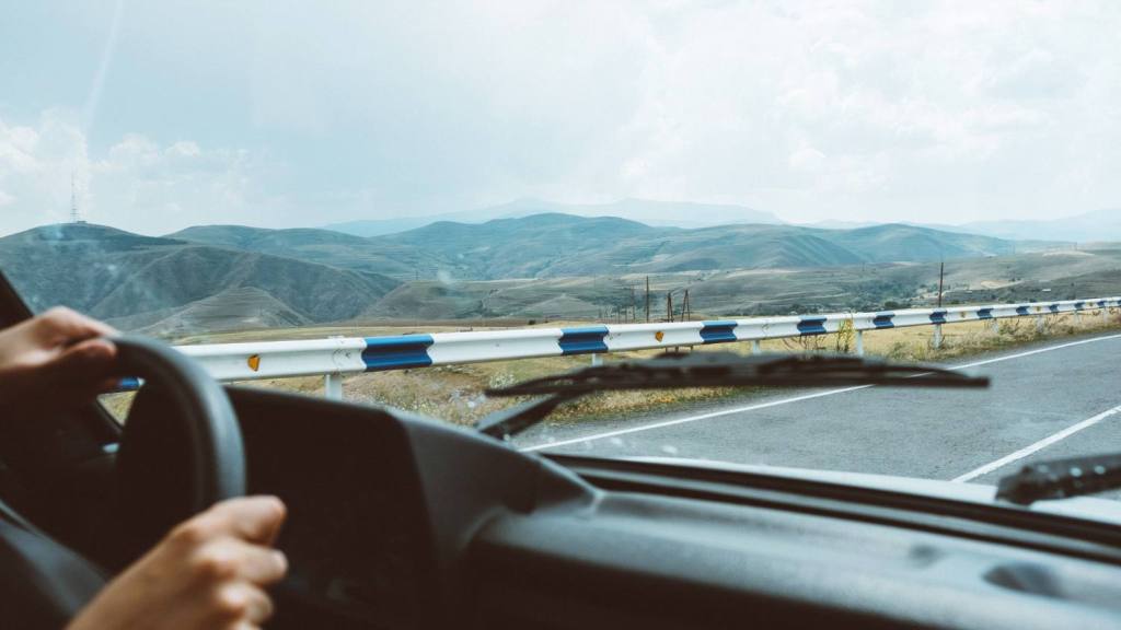 Carretera autos, freepik.es