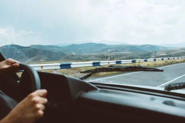 Carretera autos ,freepik.es