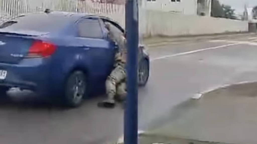 Carabinero arrastrado, instagram