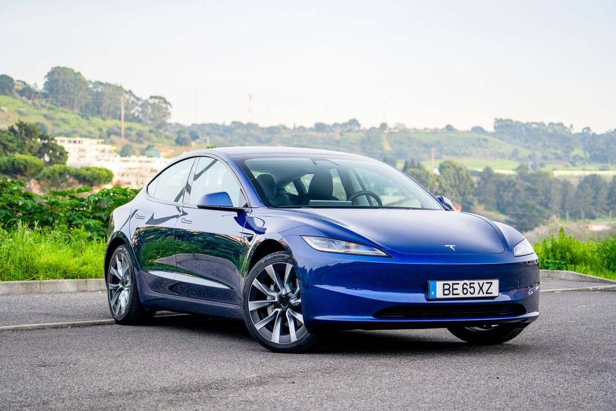 Tesla Model 3 ,Tesla