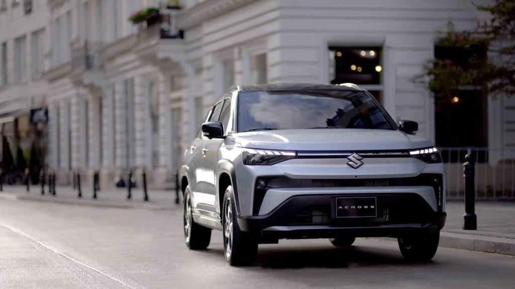 Suzuki Across Hybrid, Prensa