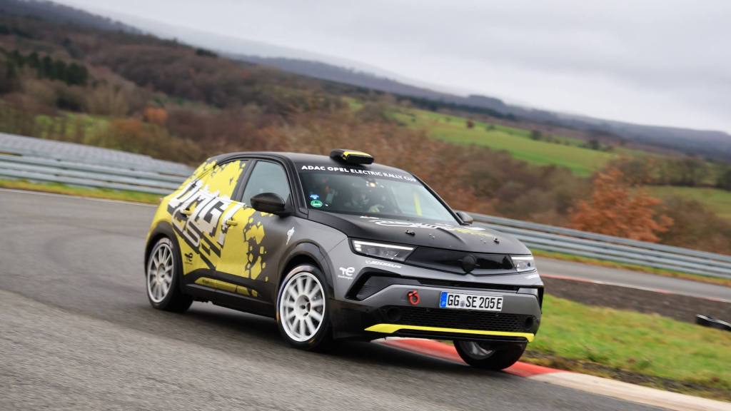 Opel Mokka GSE Rally, Prensa
