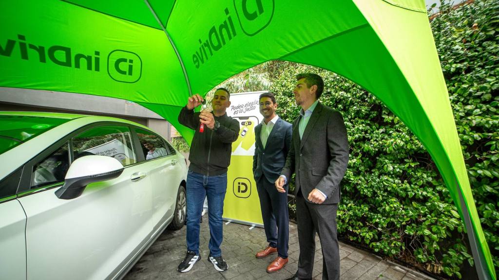 CP inDrive y BAIC entregan auto 100% eléctrico a usuario conductor de Calama, Prensa
