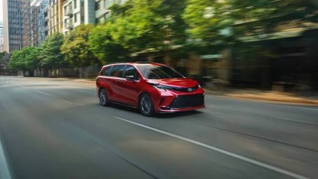 Toyota Sienna Hybrid, Toyota