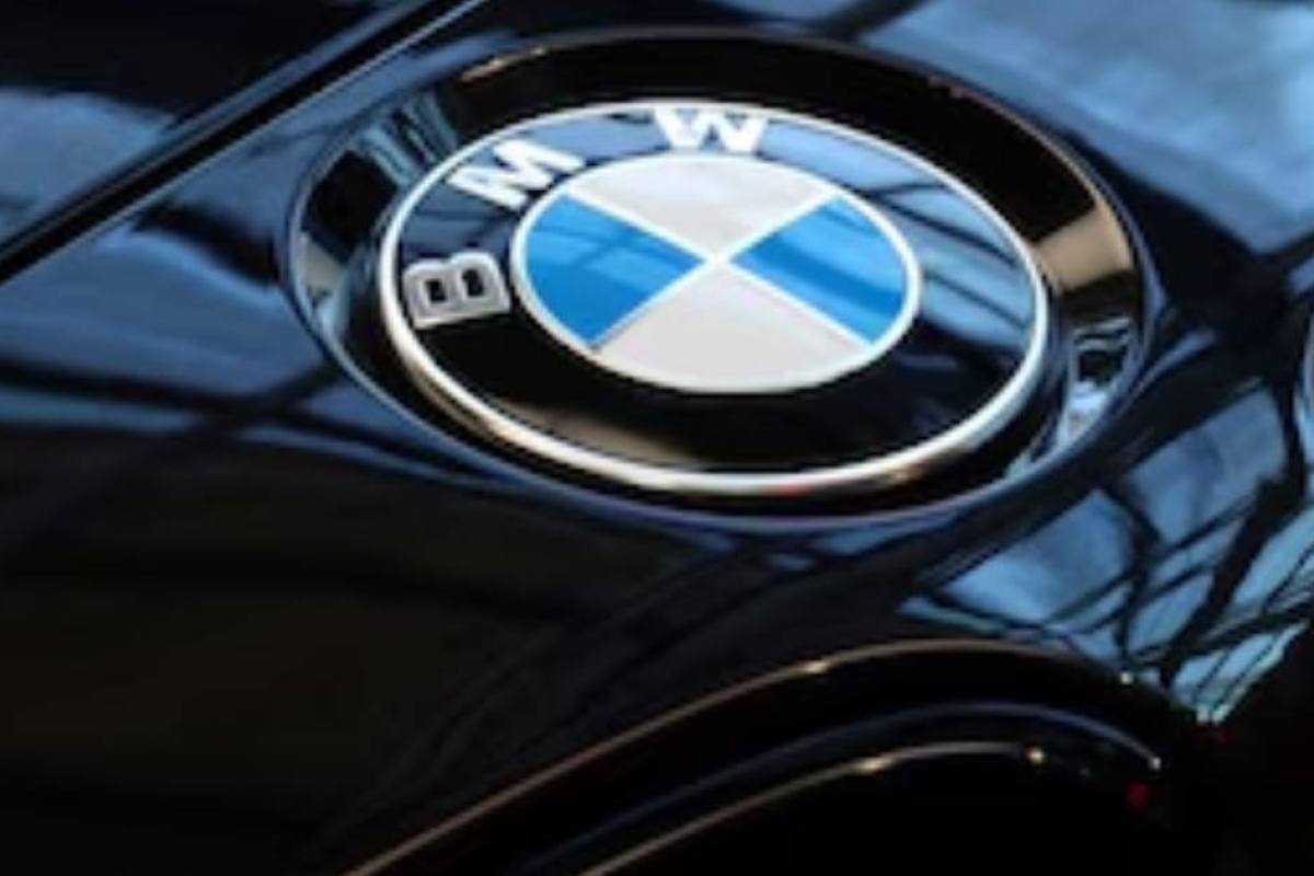 BMW retira 29.000 híbridos en EE.UU. por riesgo de incendio que puede activarse con el auto apagado ,radiomitre.cienradios.com