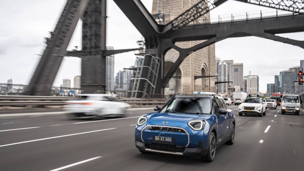 Mini, Prensa
