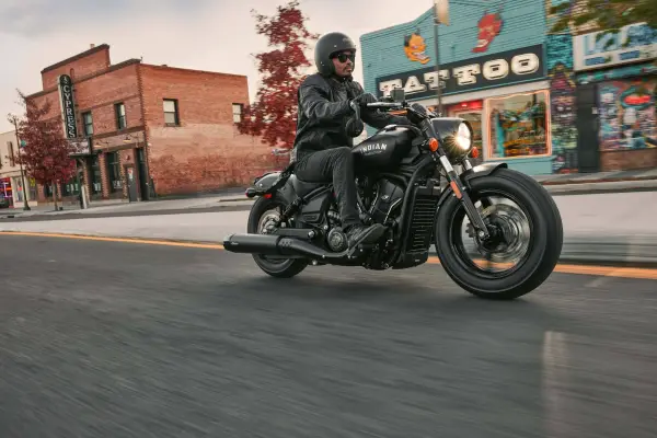 Scout Bobber Limited + Tech ,Prensa