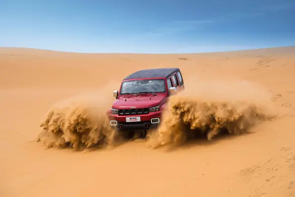 BAIC BJ40 ,Prensa