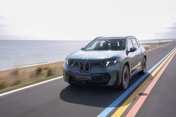 BMW iX3 ,Prensa