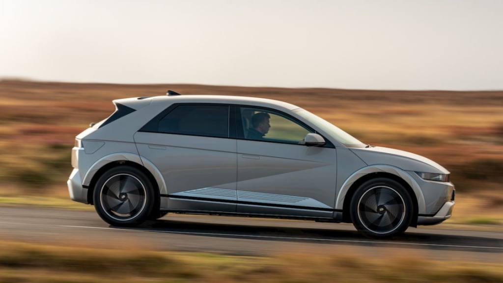 Hyundai desvela sus planes para dos nuevos SUV eléctricos: IONIQ 4 e IONIQ 7, a la espera de una revolución en el mercado europeo., electrek.co