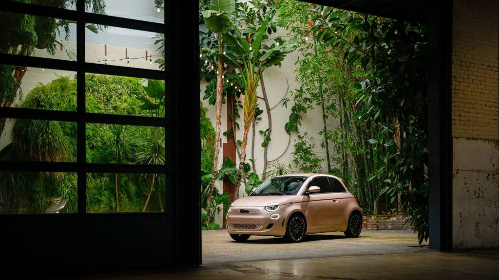 FIAT, Prensa