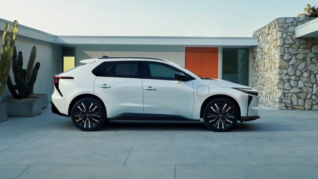 Toyota impulsa el auge de los SUV eléctricos en EE.UU. con casi 5.000 ventas en agosto, electrek.co