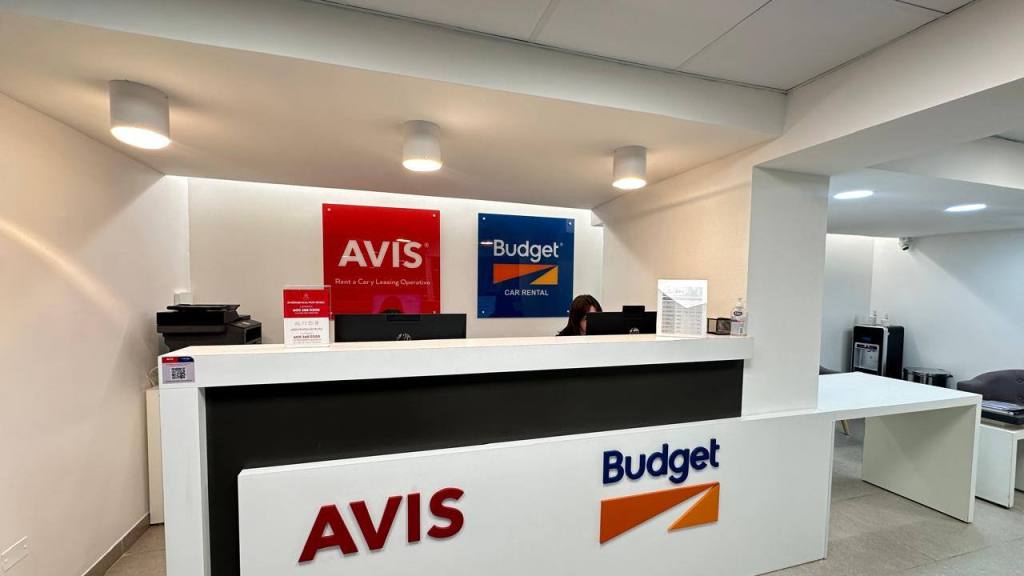 Avis Week, Prensa