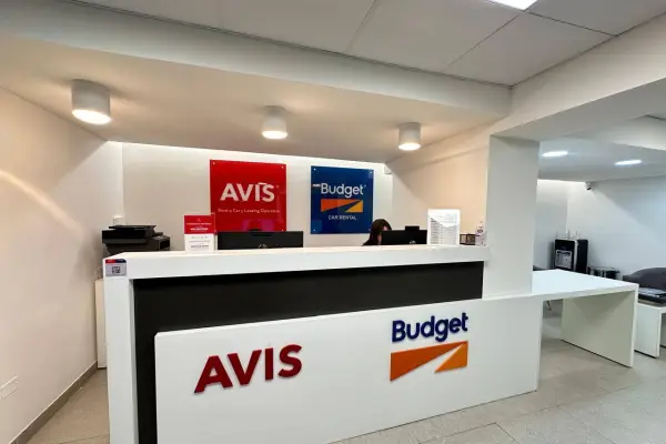 Avis Week ,Prensa
