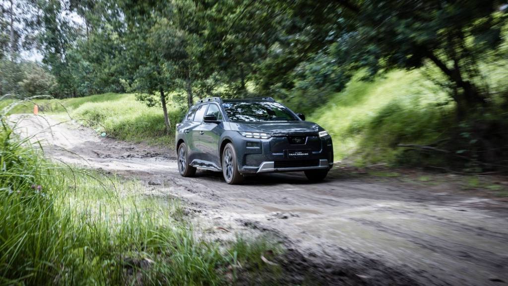 Subaru Trailseeker, Prensa