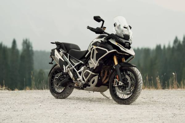 Triumph Tiger 1200 2027 llega a Chile con 156 hp, radares y suspensión inteligente