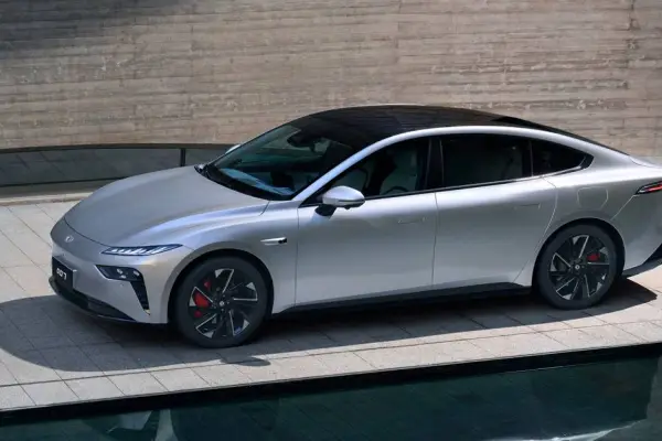 Dongfeng 007 ,Prensa